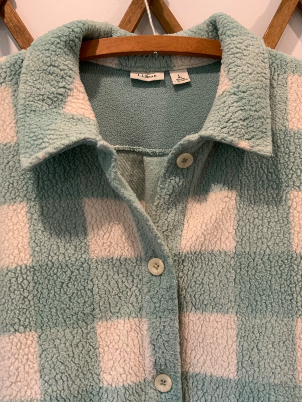 LLBean Cozy Cottage Plaid Fleece Button Up Sweater in Large - Picture 3 of 3